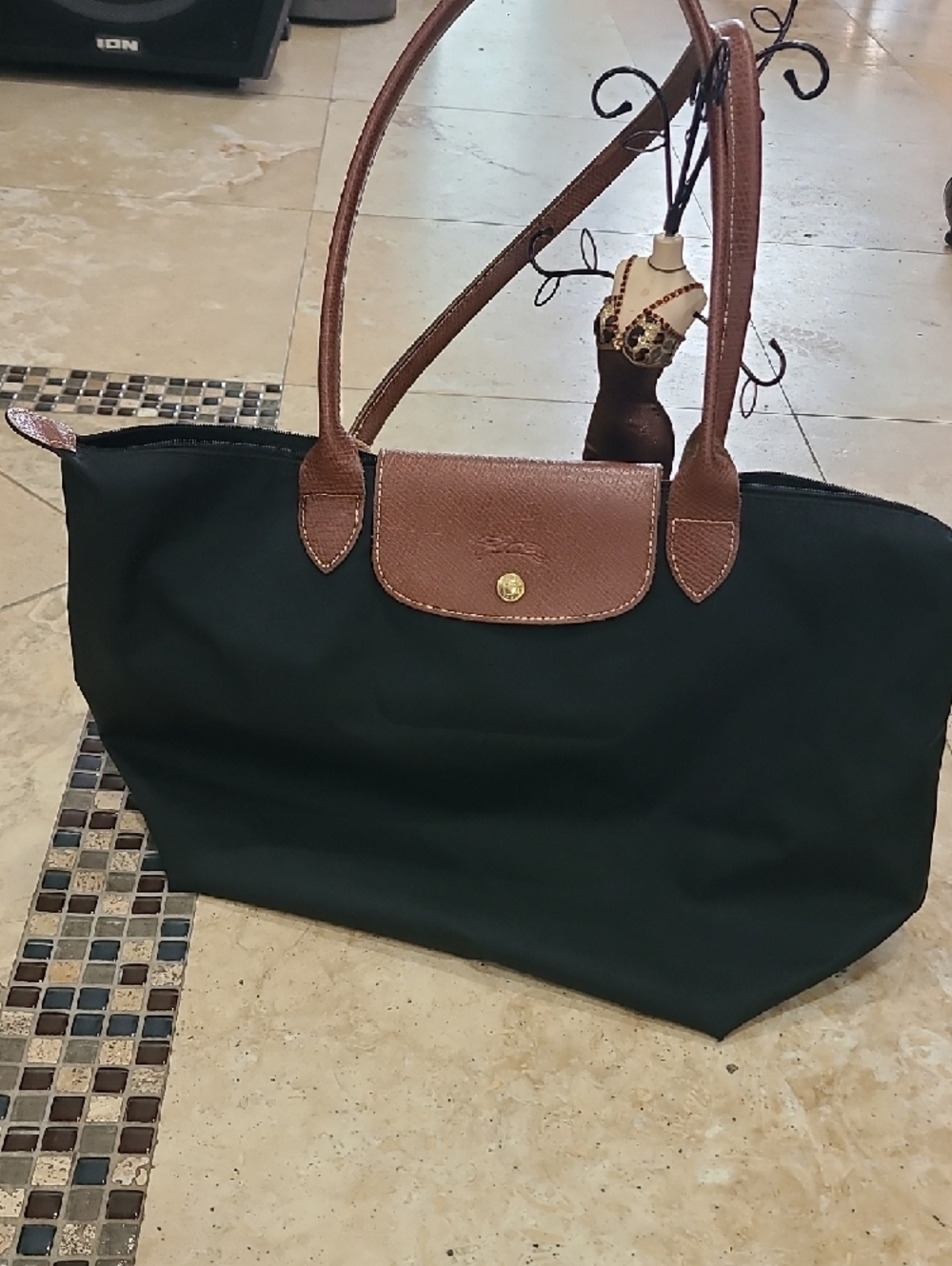 Longchamp Brown Pebbled Leather Snap Shoulder Bag with Gold-Tone Button - Picture 3 of 12
